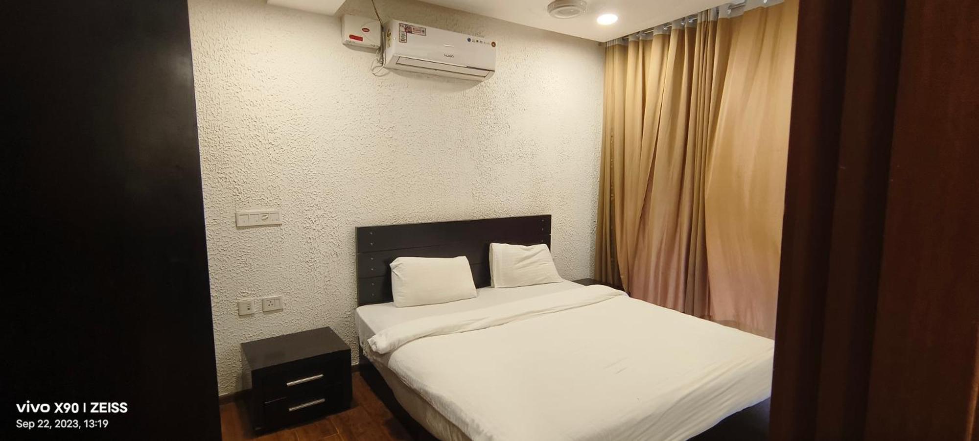 Aarju Luxurious Stay 卡兰古特 外观 照片